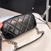 Mode kvinnor axel väska lyx kedja män satchel quiltad väska äkta läder hobo vintage extern diagonal dragkedja designer handväska klassisk diamantgitter