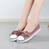 Casual skor sneakers för kvinnor 2024zapatillas mujer solid sapatilha feminina zapatilla tenis feminino snörning vita chaussures plattor