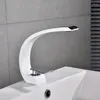 Banyo lavabo muslukları havza musluğu modern karıştırıcı musluk siyah/beyaz yıkama tek sap ve soğuk şelale