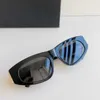 2024 Luxe ontwerper van luxe ontwerper Nieuwe heren- en dames zonnebril uit Bai Jinging Same Cat's Eye Butterfly Vorme Personality Glazen resistent zonnescherm