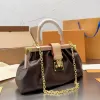 أعلى جودة Crossbody Bag Luxurys Handbags Bag Bag Women Chain Cloud Bag Fashion Classic Brown Flowerbag