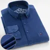 Chemise en velours côtelé pour hommes à manches longues Vintage 100% coton grande taille décontracté affaires coupe standard boutonnée S-7XL surchemise printemps 240306