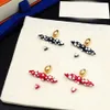 عتيقة فليك clover Red Black Ear Stud القرط ، مصمم العلامة التجارية الفاخرة مصممة من الفولاذ المقاوم للصدأ إكسسوارات المجوهرات بالجملة مع صندوق عالي الجودة