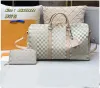 Высококачественная дизайнерская сумка Keepall Travel Классическая женская/мужская дорожная сумка Большая вместительная сумка через плечо с цветочным принтом Модные коричневые сумки с клетчатой ручкой 002 #