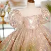 Paljetterad veckad bollklänning Flower Girls Dresses Puff Sleeve Square Collar Vestidos 2024 Luxury Shinny Birthday Party Dress 240306