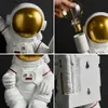 Dekorativa föremål figurer hem dekoration tillbehör kreativ astronaut vägglampa modern enkel vardagsrum sovrum hängande prydnad harts hantverk gåva t2403