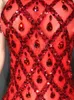 Abbigliamento da palco Scintillanti cristalli rossi Paillettes Abito lungo da donna Ballo di fine anno Festa di Natale Spettacolo trasparente in rete sexy