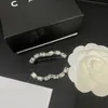 Boutique diamantguldpläterad brosch designad för kvinnors varumärkesbrev broscher vår ny stil klädstift tillbehör med box broscher smycken