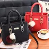 Torby wieczorowe kobiety zakupy torebka torebki torebki pu skórzana pompom crossbody moda dzika cukierki kolor Messenger ramię