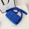 Luxur Designer Tote Bags Bottgss Vents Cassette Online Store Space Cotton Down Jacket Bag 2023 Autumnwinter New Sponge Checkered Small With Real Logo