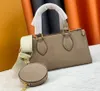 Läderkvinnor väska handväska kombination av ljusbrun och mörkbrun med en färg design varje sidor bärbar blixtlåsdesign gör att du känner dig säker med att genomföra den