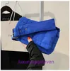 Luxur Designer Tote Bags Bottgss Vents Cassette Online Store Space Cotton Down Jacket Bag 2023 Autumnwinter New Sponge Checkered Small With Real Logo