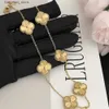 Collares colgantes Joyería de diseño Lujo 4/Cuatro hojas CR Charm Diamond 18K Collar chapado en oro Flor para mujeres Voguish Niñas Regalos de compromiso de San Valentín L240309