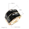 Anneaux de cluster Kinel Pierre rouge Big Bague pour femmes Luxe Gold Couleur Engagement Party Fashion Bijoux Cadeau 2024