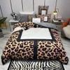 set di biancheria da letto di design lettera stampata regina King size copripiumino lenzuolo con federe moda consolatore di lusso254f