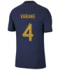 フレンチクラブフルセット2023ベンゼマサッカージャージ2024 Giroud Mbappe Griezmann Saliba Pavard Kante Maillot De Equipe Maillots Men / Kids Kit Football Shirt