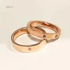 CON SCATOLA Designer anello lusso coppia gioielli moda uomo e donna classico tre anelli di diamanti 2 stili Regalo di anniversario Argento Oro Stile versatile