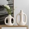 Vase Nordic Vase Hollow Ceramic Flower Pot Potas Grass Home Living Room Decoration Accessoriesインテリアオフィスデスクトップ装飾ギフト