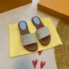 مصمم صندل مسطح النعال الفاخرة للسيدات المطرزات الصندل الأزياء الوجه Flip Flop Fleop Slipper for Women Summer Beach Slide Lower Eneel أحذية الكعب