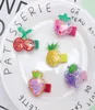 New Cute Baby Girl Bling Clip di capelli Frutta Bambini Ananas Fragola Ciliegia Carota Uva Copricapo Gioielli per capelli Bambini Barrette C65743144