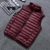 Mäns ner 2024 Män våren Autumn Vest Jackets Lätt Packable Puffer ärmlösa rockar