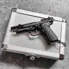 Gun Toys 1 3 stopowa beretta M92A1 DECTERBLETOY GUN MINI 92F PISTOL MODEL KLUCZ Miniaturowa pistoleta z aluminiowym pudełkiem T240309