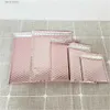 Cadeau Wrap 50pcs Holographique Foil Bubble Mailer Maquillage Sacs-cadeaux Glamour Emballage coloré Bubble Mailer Enveloppe d'expédition rembourrée T240309