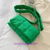 Bottgss Ventss Cassette Designer Tragetaschen für Damen Online-Shop Bag Nische Damen Umhängetasche Schwamm kariert Daunenjacke Space Baumwolle mit echtem Logo