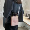 Loja saída deste ano popular carta moda bolsa para as mulheres 2024 novo verão balde saco versão coreana ombro