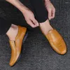 Casual schoenen 2024 voor heren Business Stijlvolle heren slip-on lederen klassieke trouwjurk Comfortabele loafers