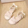 Girls Buty Sandały 2024 Summer Childrens Miękkie buty dla dużych dzieci żeńskie dziecko High Heels Fairy 240301