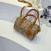 Vendita al dettaglio all'ingrosso della fabbrica Borse da donna nuove Borse per la famiglia Borsa da donna nuova versione coreana Borsa a tracolla singola a tracolla Tendenza moda