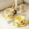 Super schattig Ins handgeknede koffiekop en schotel Creatief met de hand geschilderd Afternoon Tea-pak met schotel Girl Style Flower Tea Cup 240304