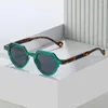 Sonnenbrille SOEI Mode Kleine Ovale Für Frauen UV400 Vintage Punk Nieten Candy Farbe Weibliche Brillen Männer Leopard Sonnenbrille
