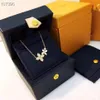 Joyería de diseño Collares Colgante Charm Flor Oro Amor V Collar Mujeres Anillos Pulsera Brazaletes Colgantes de lujo amantes cadena Hea327Y