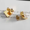 Boucles d'oreilles de mode Boucles d'oreilles de créateurs Femmes Boucles d'oreilles de bouteille de parfum Diamant Lettre Bijoux Carré Accessoires Cadeaux de mariage