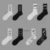 2024 Designer Couleur Lettre Chaussettes Mode Nouveauté Harajuku Lettrage Chaussettes Hommes Femmes Coton Skateboard Street Casual Sock off QIFY