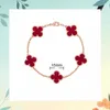 Collier en V Collier trèfle Version haute Bracelet à cinq fleurs avec boucles d'oreilles en diamant agate rouge et collier fritillaire blanc Diffusion en direct de célébrités sur Internet