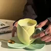 Taza de tulipán de café de cerámica con forma de flor de 300ml taza de té platillo taza para beber 240301