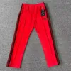 Calças masculinas vermelho com listras de borda preta agulhas sweatpants borboleta bordado calças de rua alta sino-bottoms homens mulheres casuais