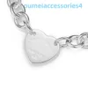 2024 Jewelry Designer Brand Bracelet Womens Thick Chain Fashion Grade Handcrafted Heart Shaped