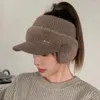 Ball Caps Winter Hüte für Frauen 2024 Mode Warme Ohrenklappen Gestrickte Hut Baseball Outdoor Sport Winddicht Visier