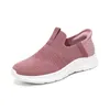 2024 hot running shoes trainers men women shoes black pink sneakers GAI 4247