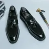 Sapatos casuais moda borla mocassins deslizamento-on casualwedding camurça condução masculino mocassins apontou banquete vestido preto