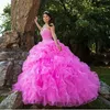 2017 Новые сексуальные милые платья Quinceanera Бальные платья с бисером и кристаллами на шнуровке Сладкие 16 платьев 15-летние платья для выпускного вечера QS1092248v