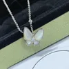 Elegant Butterfly-shaped Bracelets Necklaces Earrings Fashion Woman Girls Chain Wedding Clone Bracelets Necklaces Special Design Jewelry with Gift box