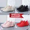 Designerskor topp utomhus löpskor män kvinnor atletisk träning träning lättvikt blå svart sneakers åsktränare gai sneakers sport storlek 35-41