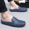 Scarpe casual 2024 Uomini di marca Estate Piatto Uomo Nero Morbida pelle Slip-on Mezze pantofole Comodi mocassini da guida