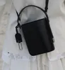 Tadfab väska kvinnor låsbox klaff väska lyx designer hink väskor interlock svart liten fyrkantig axel väska liten modehandväska män crossbody mini underarmsäck