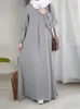 Modisches langärmeliges muslimisches Abaya-Kleid. Lässiges Sommerkleid mit Pailletten, feste Kleidung